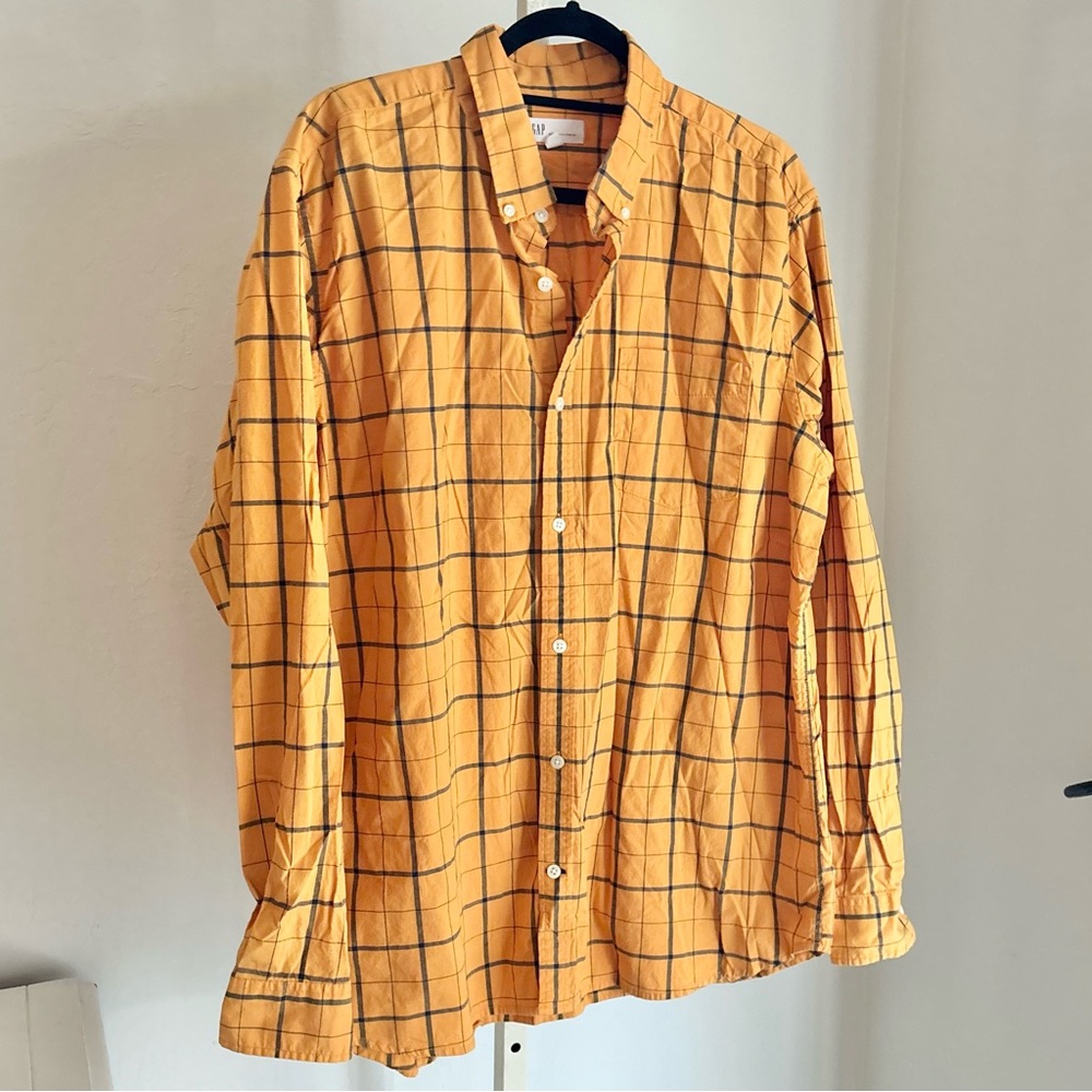 Gap Standard Fit Long Sleeve Poplin Button Shirt in
Desert Sunset Golden, XL - Picture 3 of 9